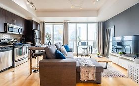 Luxury Suite W Stunning City Views - The Roland